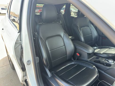 Used 2024 Ford Escape Platinum AWD/4WD image 30