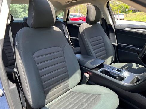Used 2019 Ford Fusion SE FWD image 34