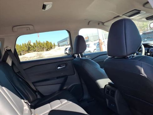 Used 2026 Nissan Rogue SL image 23