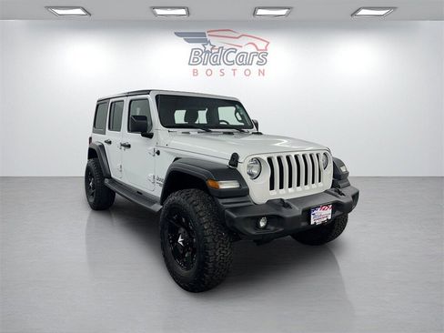 Used 2018 Jeep Wrangler Unlimited Sport S image 3