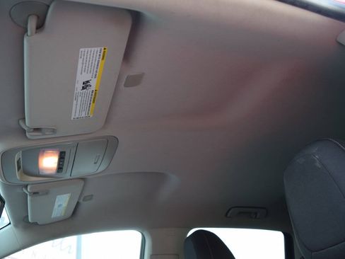 Used 2020 Chevrolet Colorado LT RWD image 37