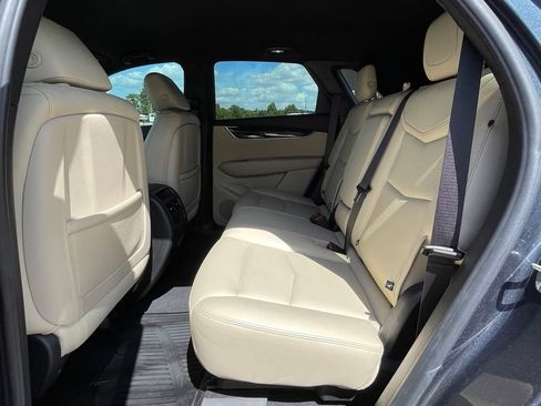 Used 2019 Cadillac XT5 FWD image 31