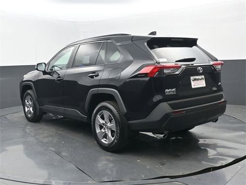 Used 2025 Toyota RAV4 XLE image 3
