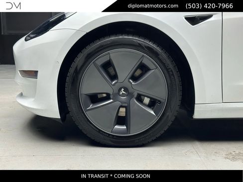 Used 2021 Tesla Model 3 Standard Range Plus image 38