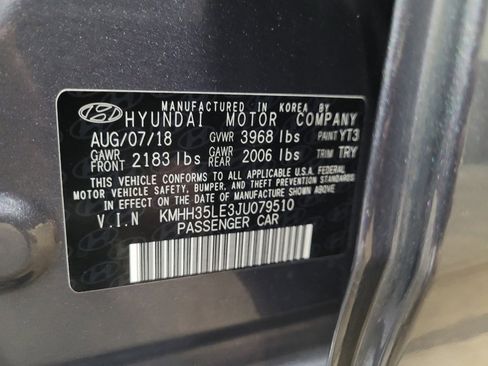 Used 2018 Hyundai Elantra GT image 33