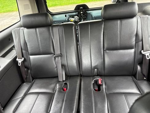 Used 2009 Chevrolet Suburban LT AWD/4WD image 10