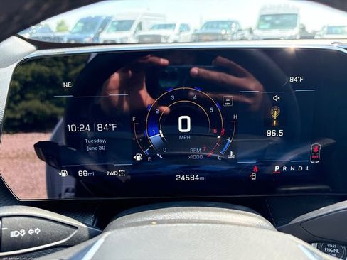 Used 2025 Chevrolet Equinox LT AWD/4WD image 24