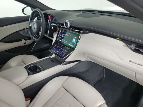 Used 2025 Maserati GranCabrio Modena image 27