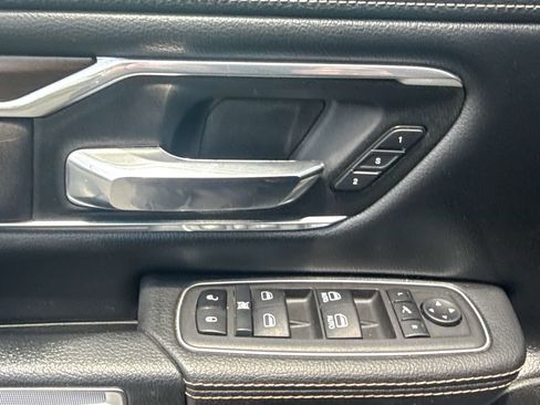 Used 2022 RAM 1500 Laramie AWD/4WD image 17