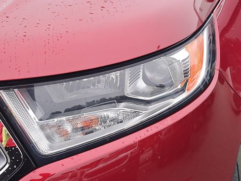 Used 2018 Ford Edge Titanium w/ Technology Package AWD/4WD image 31