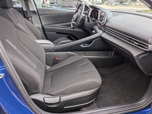 Used 2021 Hyundai Elantra SEL image 30