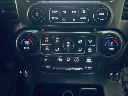 Used 2018 Chevrolet Suburban LT AWD/4WD image 28