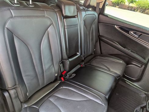 Used 2022 Lincoln Nautilus Reserve AWD/4WD image 13