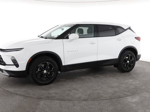 Used 2025 Chevrolet Blazer LT image 6