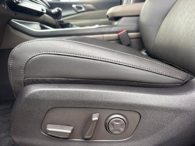 Certified 2026 Kia Carnival FWD image 20