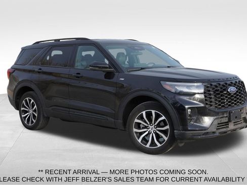 Certified 2025 Ford Explorer ST-Line image 1