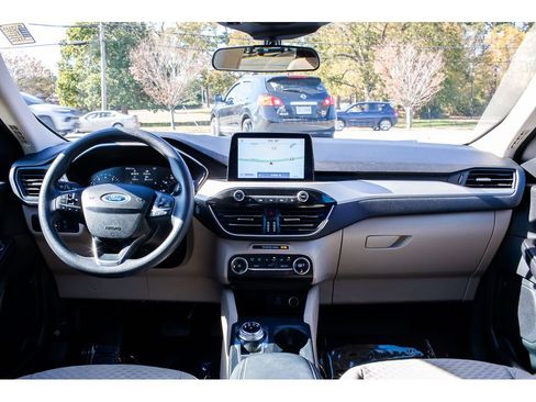 Used 2020 Ford Escape SE image 13