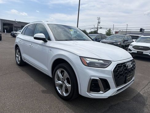 Used 2023 Audi Q5 2.0T Premium Plus w/ Premium Plus Package AWD/4WD image 7