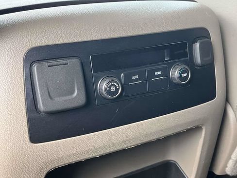 Used 2019 Chevrolet Suburban LT AWD/4WD image 20