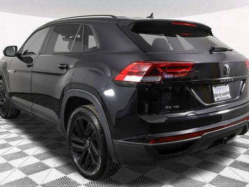 Certified 2023 Volkswagen Atlas Cross Sport SE w/ Black Wheel Package AWD/4WD image 17