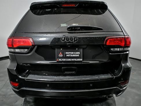 Used 2018 Jeep Grand Cherokee Altitude image 9