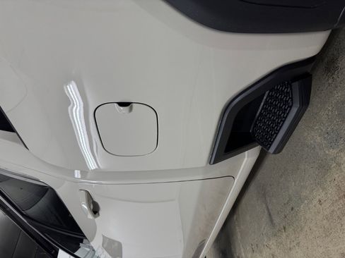 New 2026 GMC Sierra 2500 SLE image 17