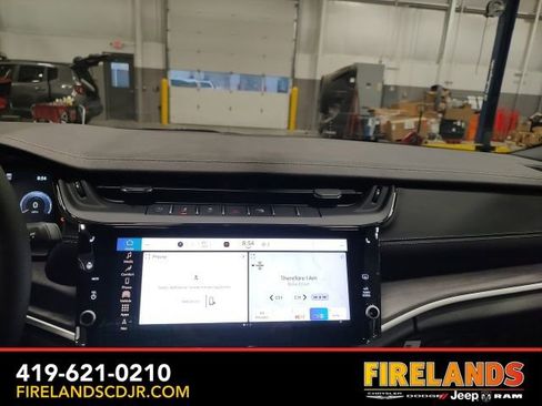 New 2026 Jeep Grand Cherokee Altitude image 12