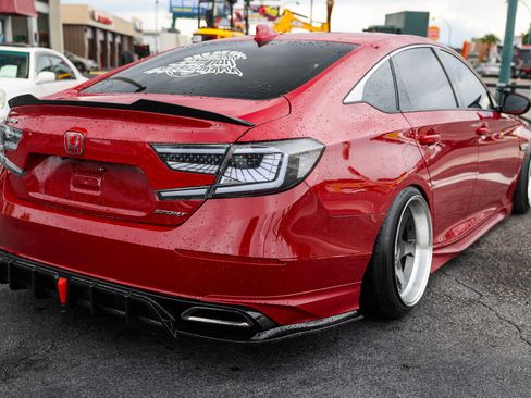 Used 2018 Honda Accord Sport image 14