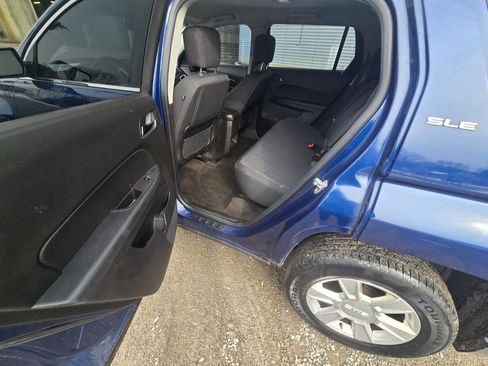 Used 2010 GMC Terrain SLE image 12