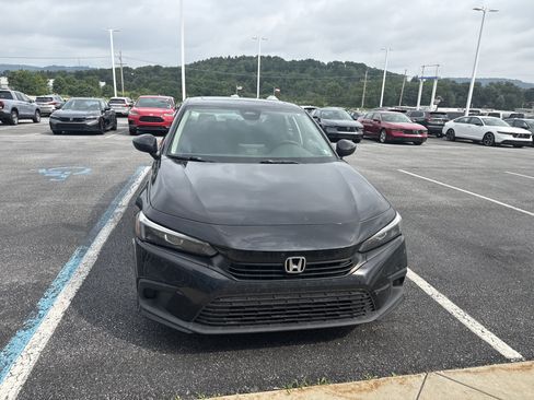 Used 2023 Honda Civic EX image 8
