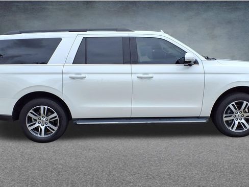 Used 2022 Ford Expedition Max XLT RWD image 9
