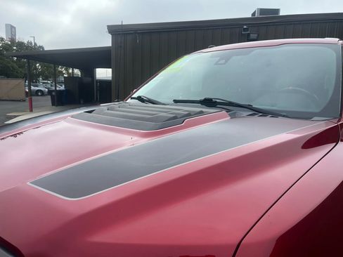 Used 2018 Ford F150 Raptor w/ Equipment Group 802A Luxury image 17