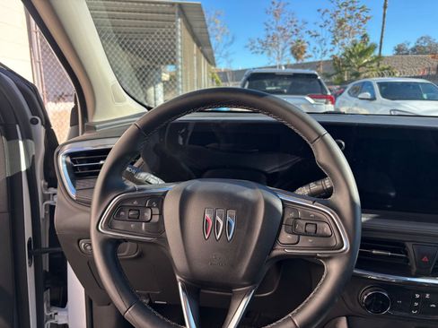Used 2025 Buick Encore GX Preferred image 34