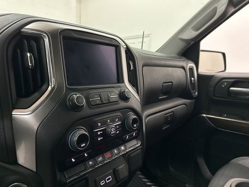 Used 2021 Chevrolet Silverado 1500 LT image 33