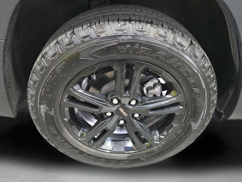 Used 2024 GMC Terrain AT4 AWD/4WD image 24