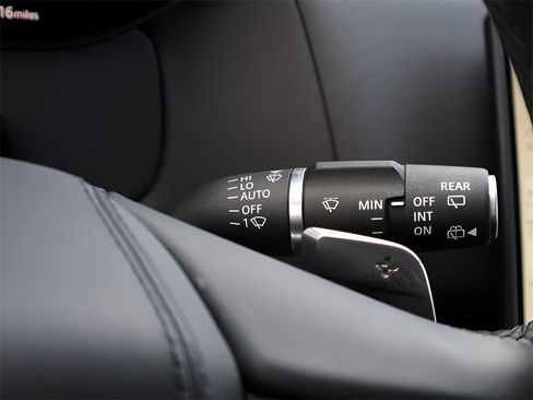 Used 2024 Land Rover Range Rover Sport Dynamic SE image 31