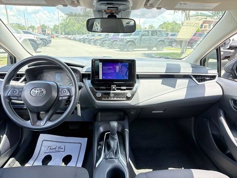 Used 2025 Toyota Corolla LE FWD image 24
