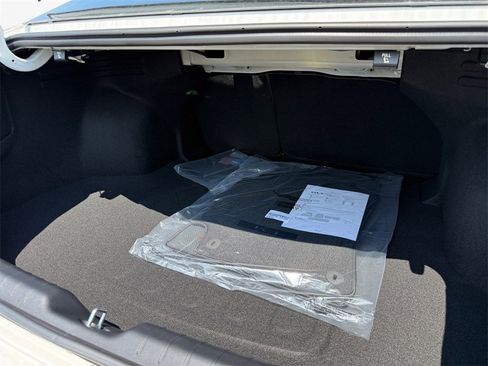 New 2025 Kia K4 LXS image 18