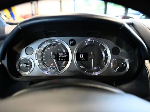 Used 2009 Aston Martin DB9 Coupe RWD image 27