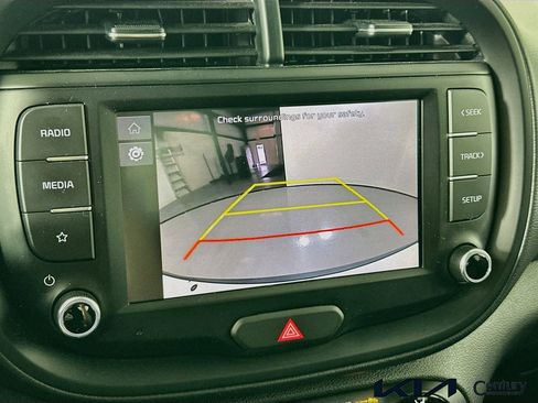 Certified 2024 Kia Soul LX image 13