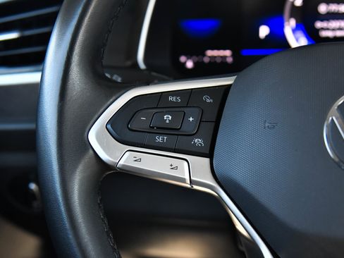 Used 2024 Volkswagen Jetta SE image 28