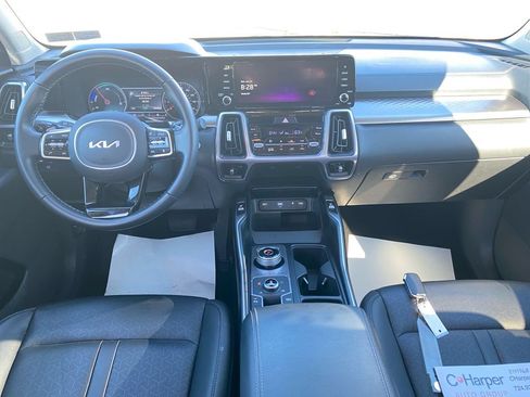 Certified 2023 Kia Sorento EX AWD/4WD image 16