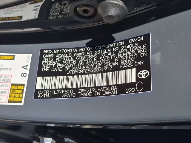 Used 2025 Toyota Corolla LE w/ LE Premium Package FWD image 23