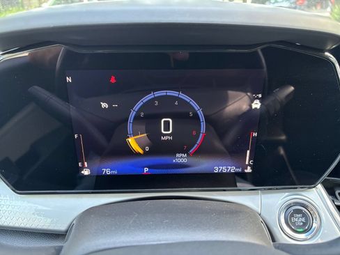 Used 2025 Chevrolet Trax LT w/ LT Convenience Package FWD image 39