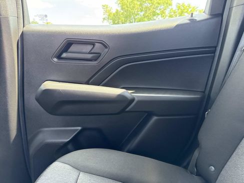 Used 2023 Chevrolet Colorado Trail Boss w/ LPO, Dark Essentials Package AWD/4WD image 17