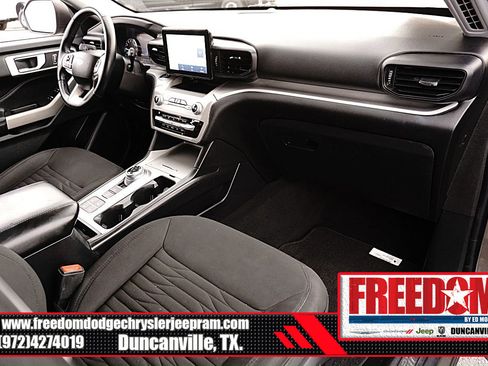 Used 2021 Ford Explorer XLT image 13