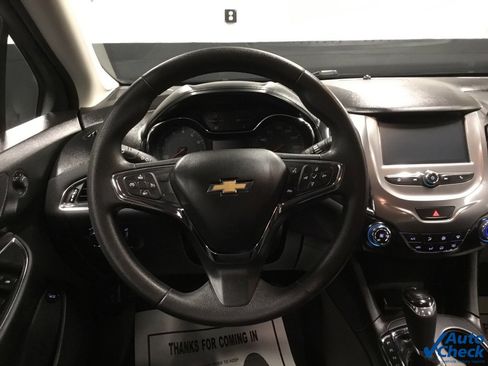 Used 2017 Chevrolet Cruze LT image 44