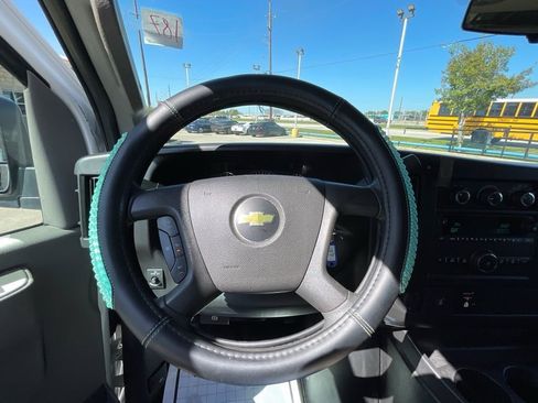 Used 2017 Chevrolet Express 2500 Extended RWD image 20