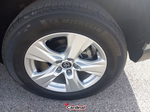 Used 2021 Toyota RAV4 XLE image 13