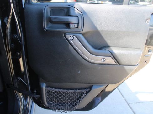 Used 2016 Jeep Wrangler Unlimited Sport image 5